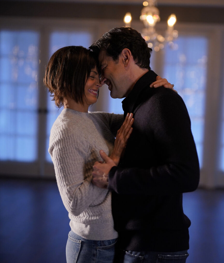 Stephanie Szostak and Ron Livingston on 'A Million Little Things'