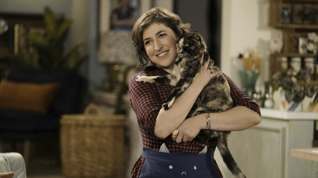 Mayim Bialik as Kat in 'Call Me Kat'