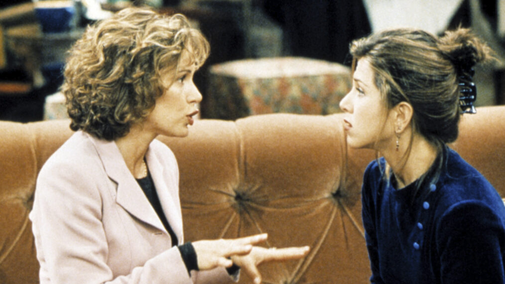 Jennifer Grey as Mindy and Jennifer Aniston as Rachel in 'Friends'