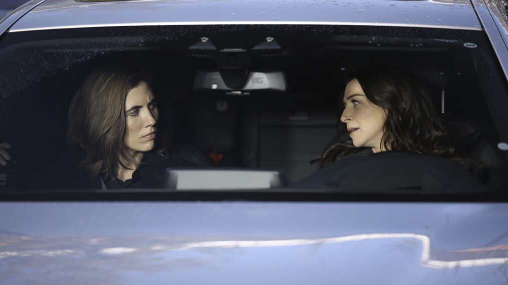 ER Fightmaster como Kai y Caterina Scorsone como Amelia en los episodios 14 y 15 de la temporada 19 de 'Grey's Anatomy'