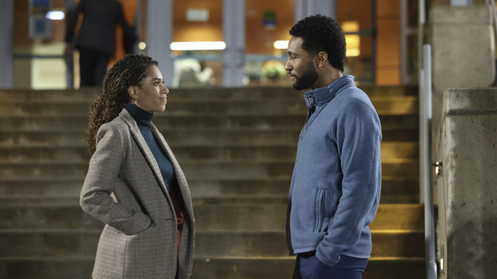 Kelly McCreary como Maggie y Anthony Hill como Winston en los episodios 14 y 15 de la temporada 19 de 'Grey's Anatomy'