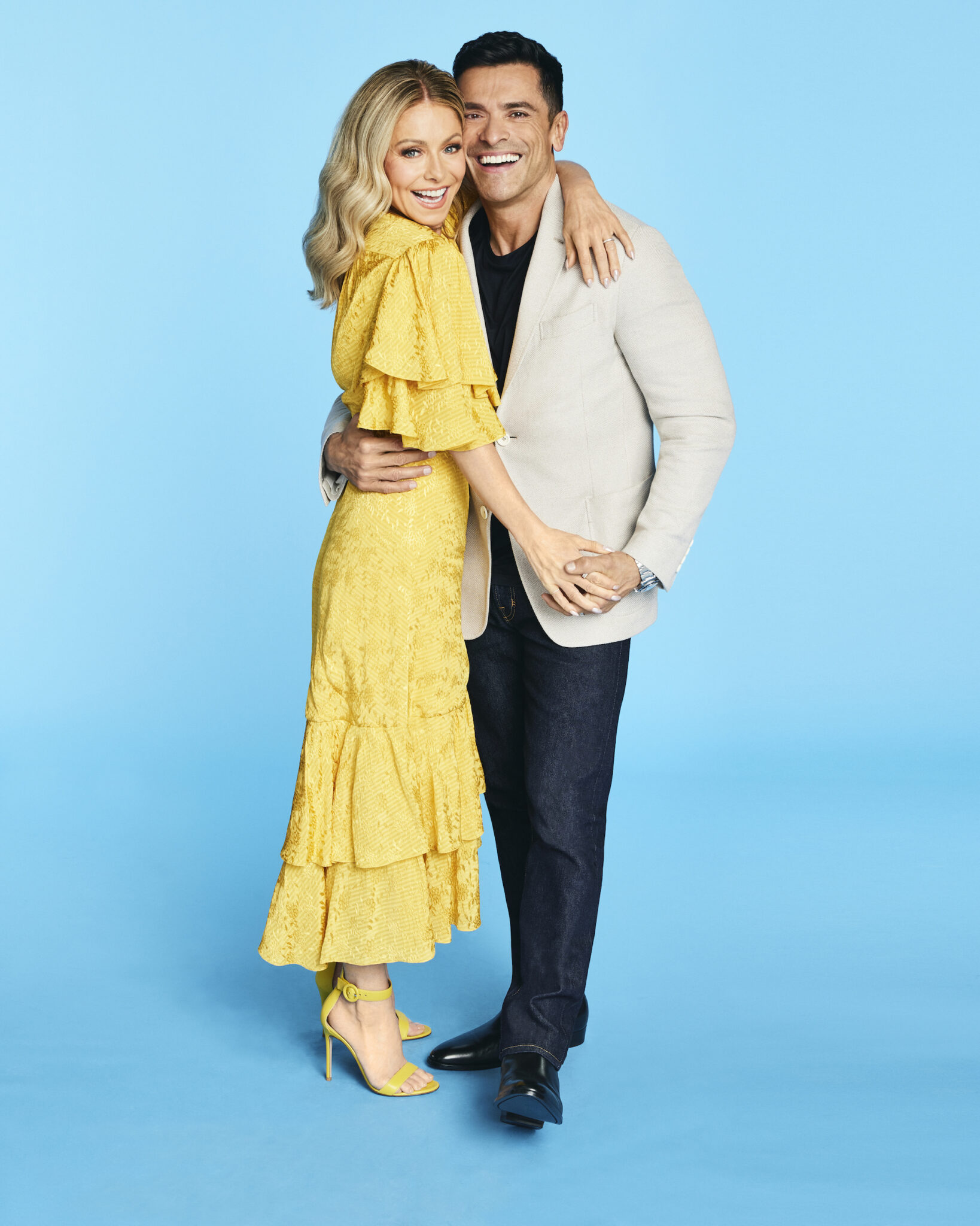 Kelly Ripa & Mark Consuelos Make Official 'Live' CoHost Debut With New