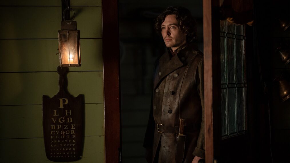 Alexander Vlahos in 'Outlander' Season 6