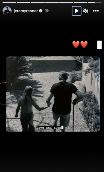 Jeremy Renner Instagram caminando con bastón