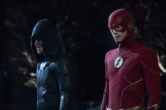 Stephen Amell and Grant Gustin in 'The Flash'