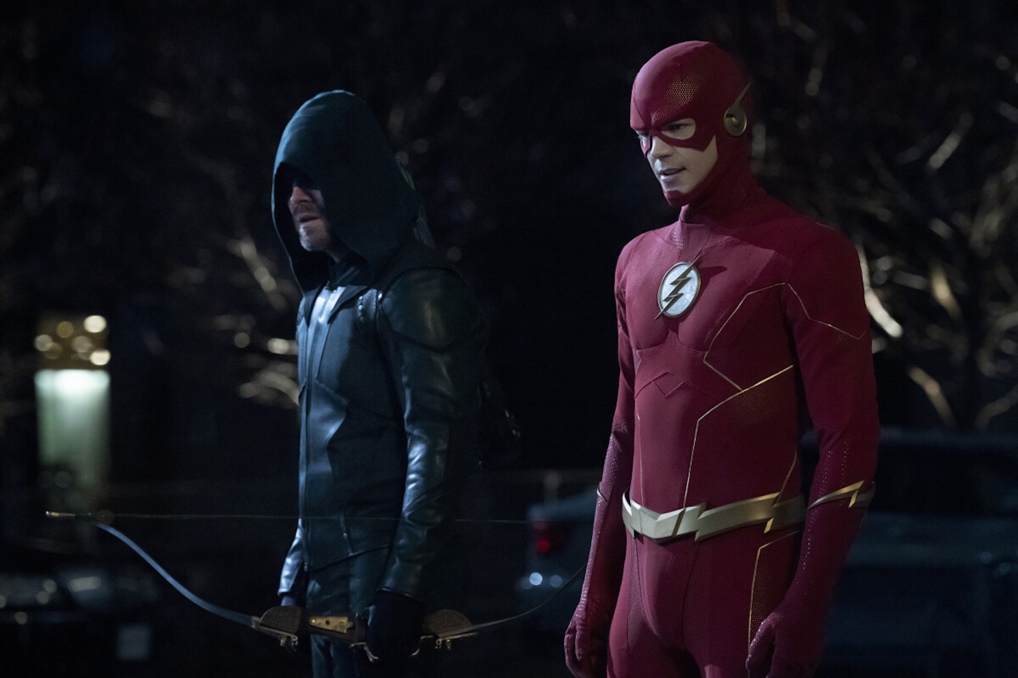Oliver & Barry Reunite — What Brings Again A number of Heroes? (PHOTOS) 2 the flash 909 oliver barry