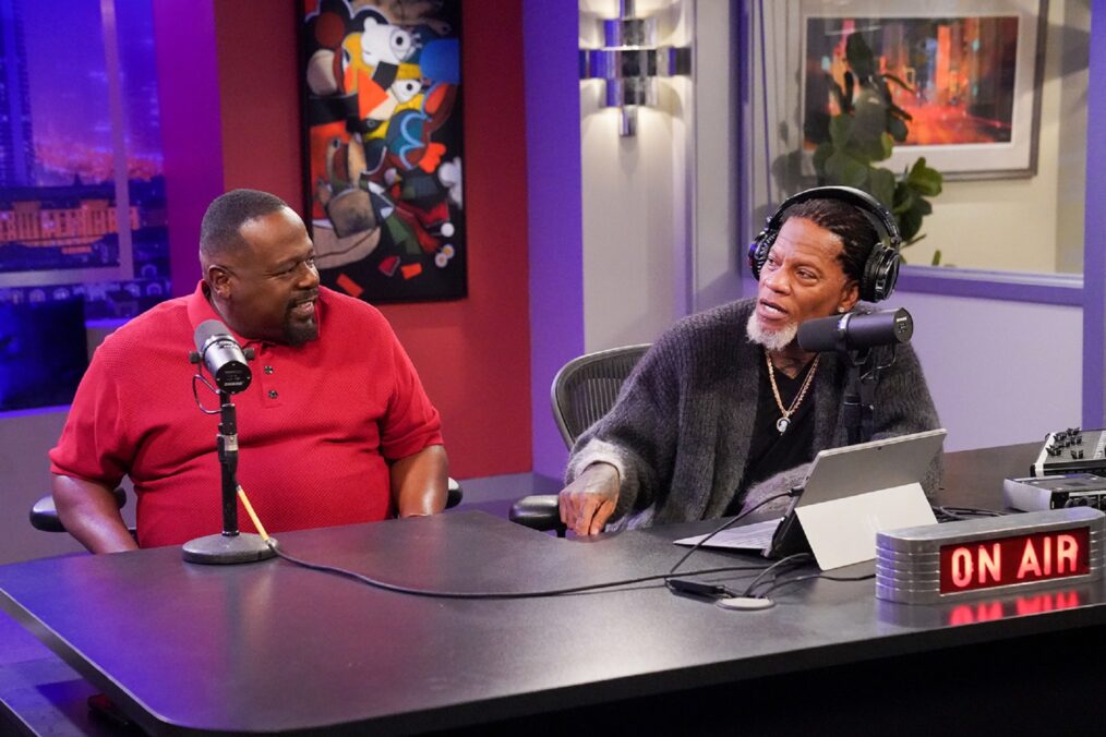 Cedric the Entertainer and D.L. Hughley in The Neighborhood - 'Welcome to the Opening Night'