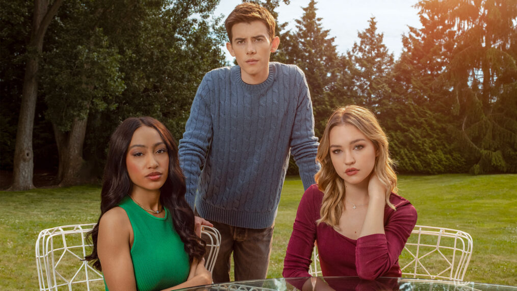 Lexi Underwood, Sadie Stanley y Griffin Gluck en 'Verano cruel'