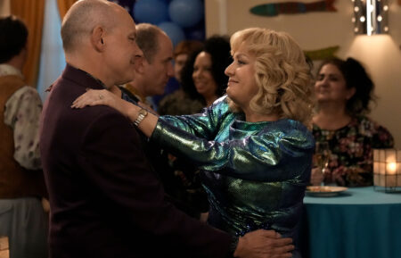 Rob Corddry and Wendi McLendon-Covey in 'The Goldbergs'