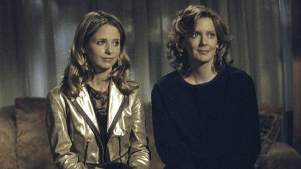 Sarah Michelle Gellar as Buffy and Kristine Sutherland as Joyce in 'Buffy the Vampire Slayer'