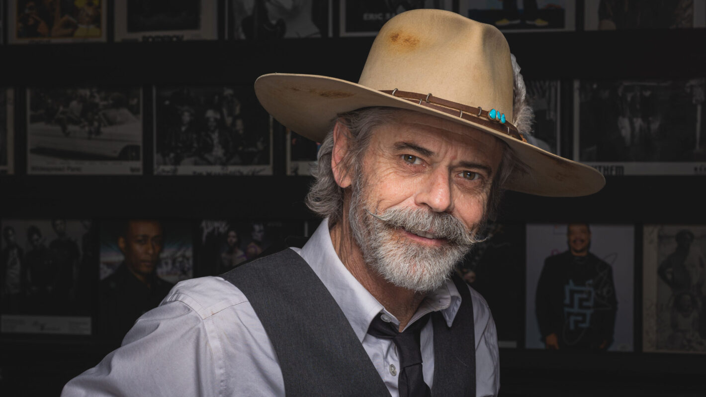 C. Thomas Howell Takes Us 'Backstage' With Charlie Sheen, Cast of 'E.T