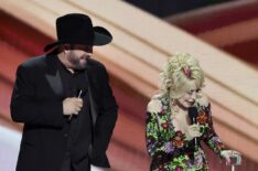 Garth Brooks and Dolly Parton host the ACM Awards 2023