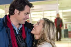 Kristoffer Polaha and Emilie Ullerup in 'Hearts of Christmas'