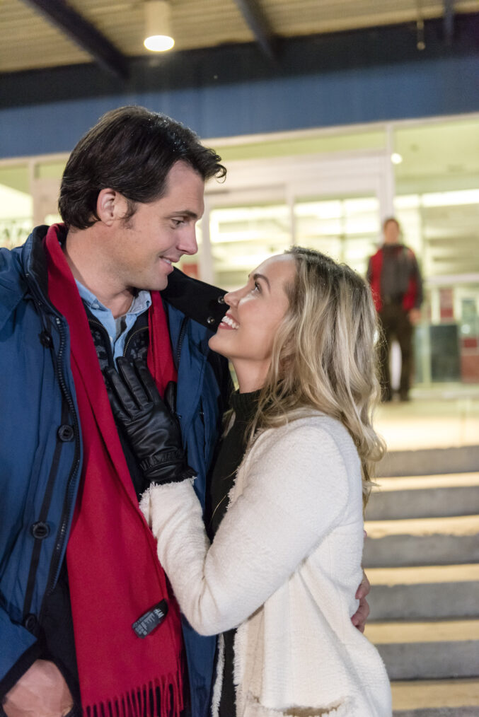 Kristoffer Polaha and Emilie Ullerup in 'Hearts of Christmas'