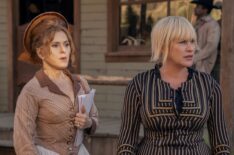 Bernadette Peters and Patricia Arquette in 'High Desert'