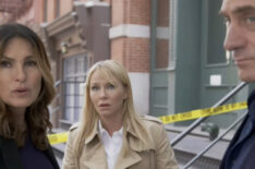 Benson Reunites With Stabler & Rollins in 'SVU' & 'Organized Crime' Crossover