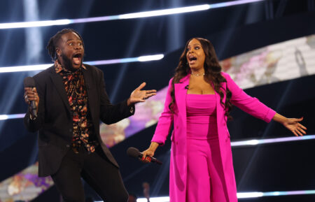 Niecy Nash and contestant Benji in 'Don't Forget the Lyrics' Season 2 premiere