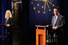 Amy Poehler and Paul Rudd in Parks and Recreation, 'The Debate' - Season 4