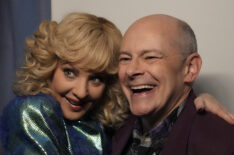 'The Goldbergs': Rob Corddry Romances Bev in Finale First Look