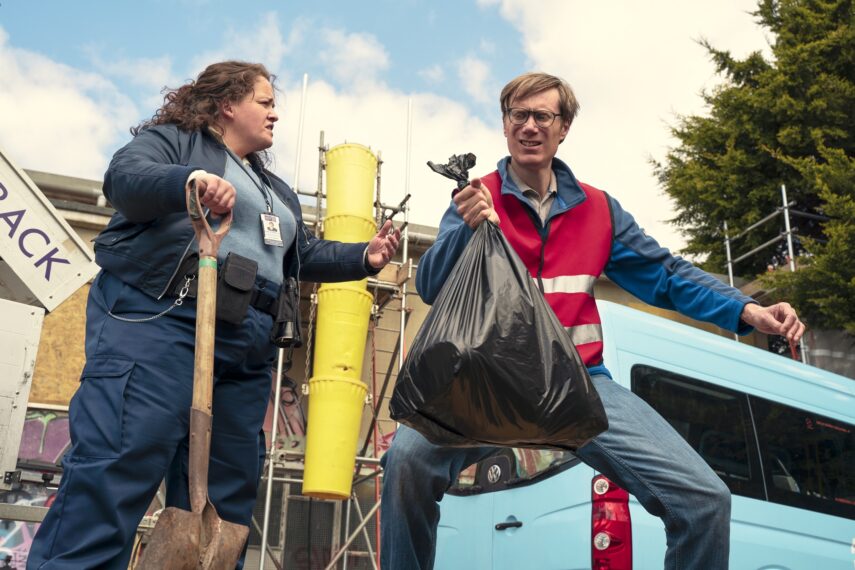 Jessica Gunning and Stephen Merchant in 'The Outlaws'