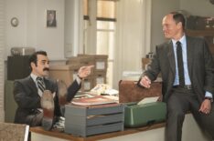 Justin Theroux and Woody Harrelson in 'White House Plumbers'