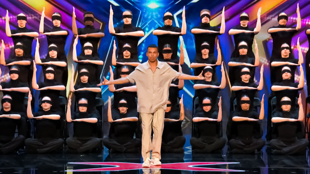'America's Got Talent': Murmuration Mesmerizes Sofia Vergara in Sneek Peak
