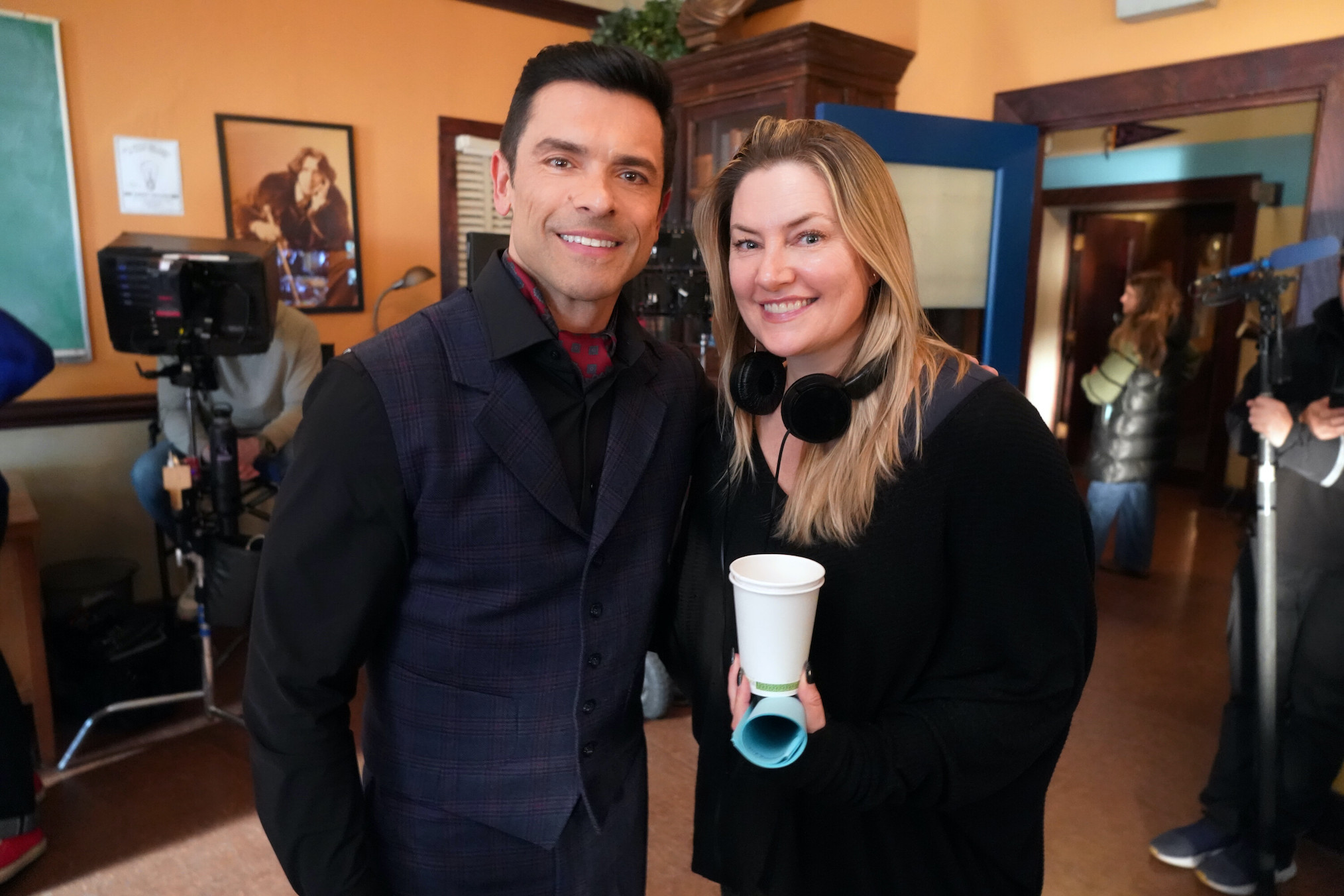 Mark Consuelos and Mӓdchen Amick in 'Riverdale'