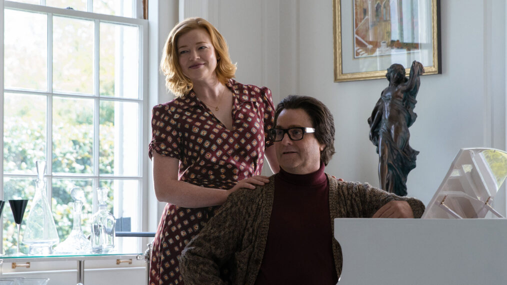 Sarah Snook and Zach Galifianakis in 'The Beanie Bubble'