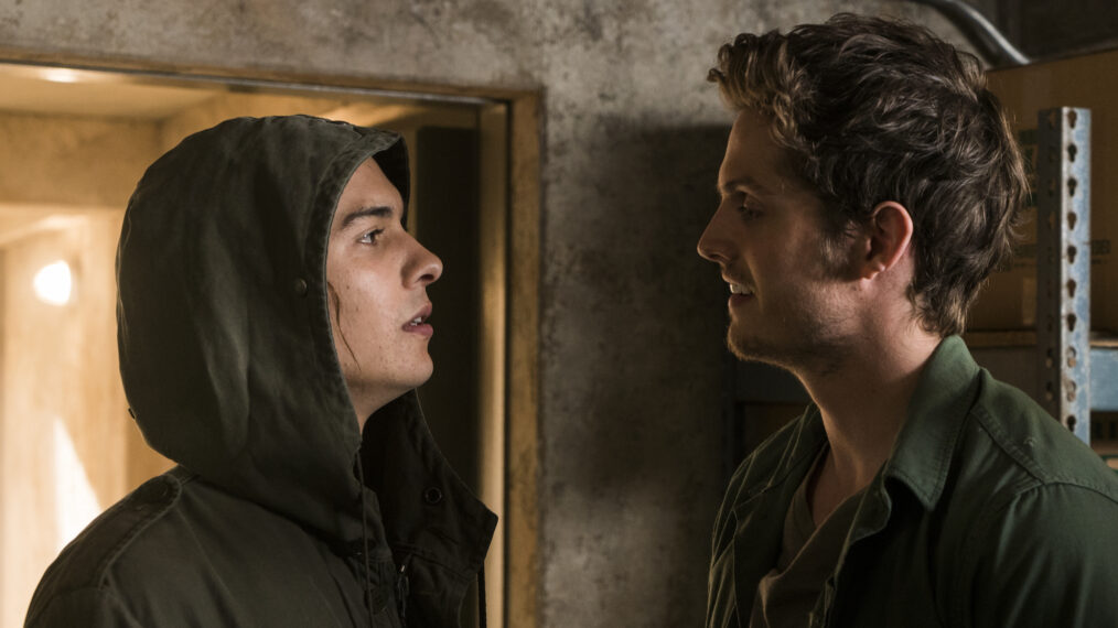 Frank Dillane as Nick Clark, Daniel Sharman as Troy Otto - Fear the Walking Dead