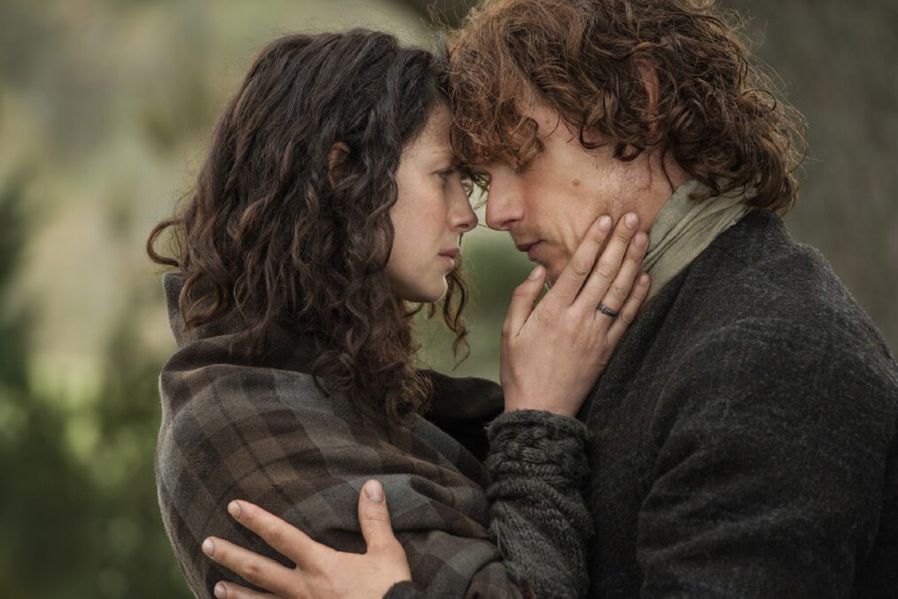 Caitriona Balfe and Sam Heughan in 'Outlander' Season 1