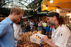 Prince Harry buys donuts in London in 2017
