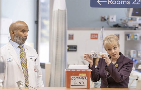 Wendi McLendon-Covey and David Alan Grier in 'St. Denis Medical'