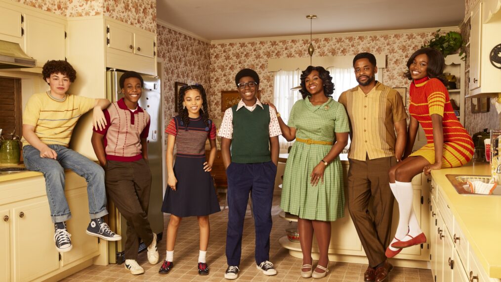 The cast of 'The Wonder Years' Season 2 - Julian Lerner as Brad Harper, Amari OÕNeil as Cory Long, Milan Ray as Keisa Clemmons, Elisha Williams as Dean Williams, Saycon Sengbloh as Lillian Williams, Dul Hill as Bill Williams, Laura Kariuki as Kim Williams