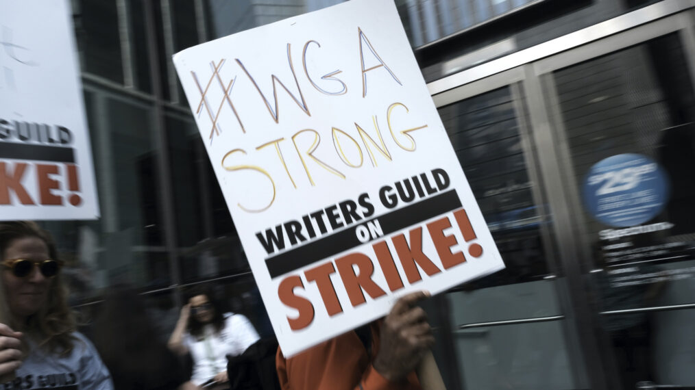 A protester in the 2003 Writers Guild of America strike