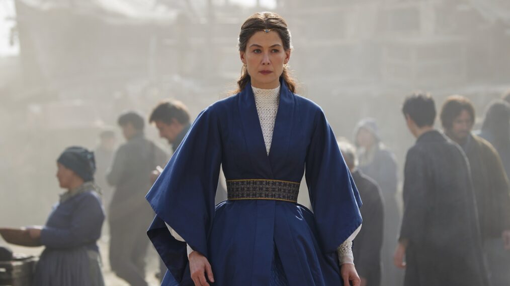 Rosamund Pike in 'The Wheel of Time' - First Look
