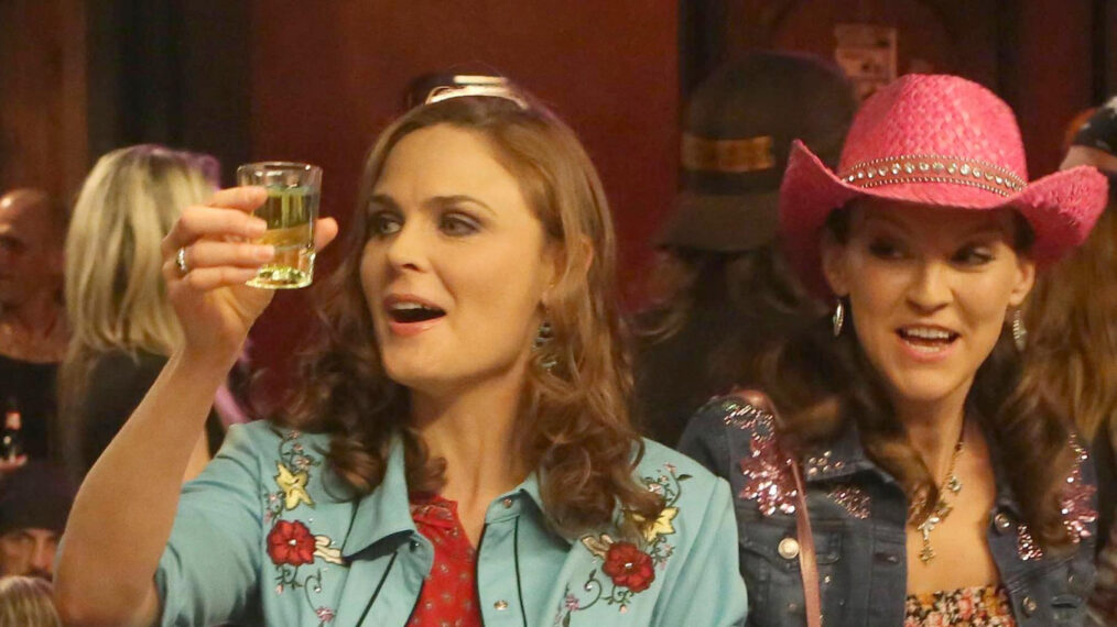 Michaela Conlin, Emily Deschanel, and Carla Gallo in 'Bones'
