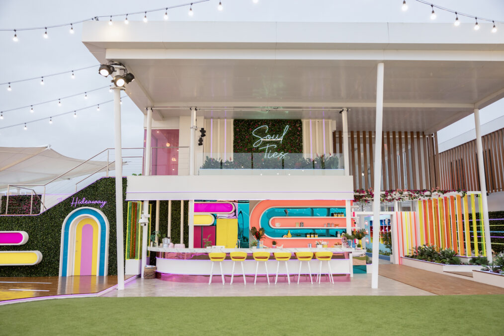 Sarah Hyland Gives Tour of New 'Love Island USA' Villa — See Lavish