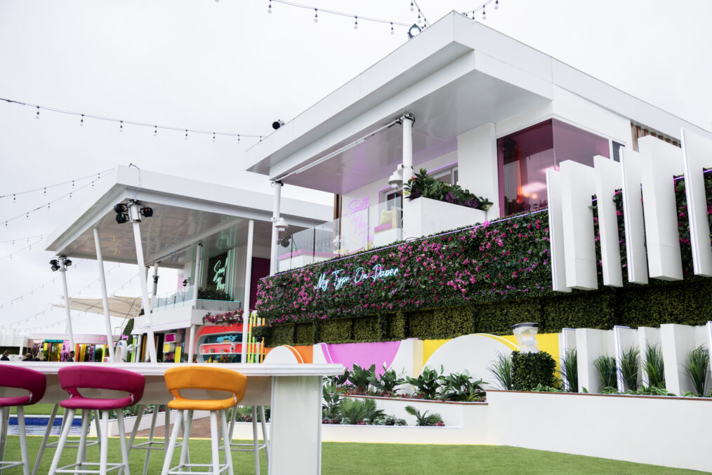 Sarah Hyland Gives Tour of New 'Love Island USA' Villa — See Lavish