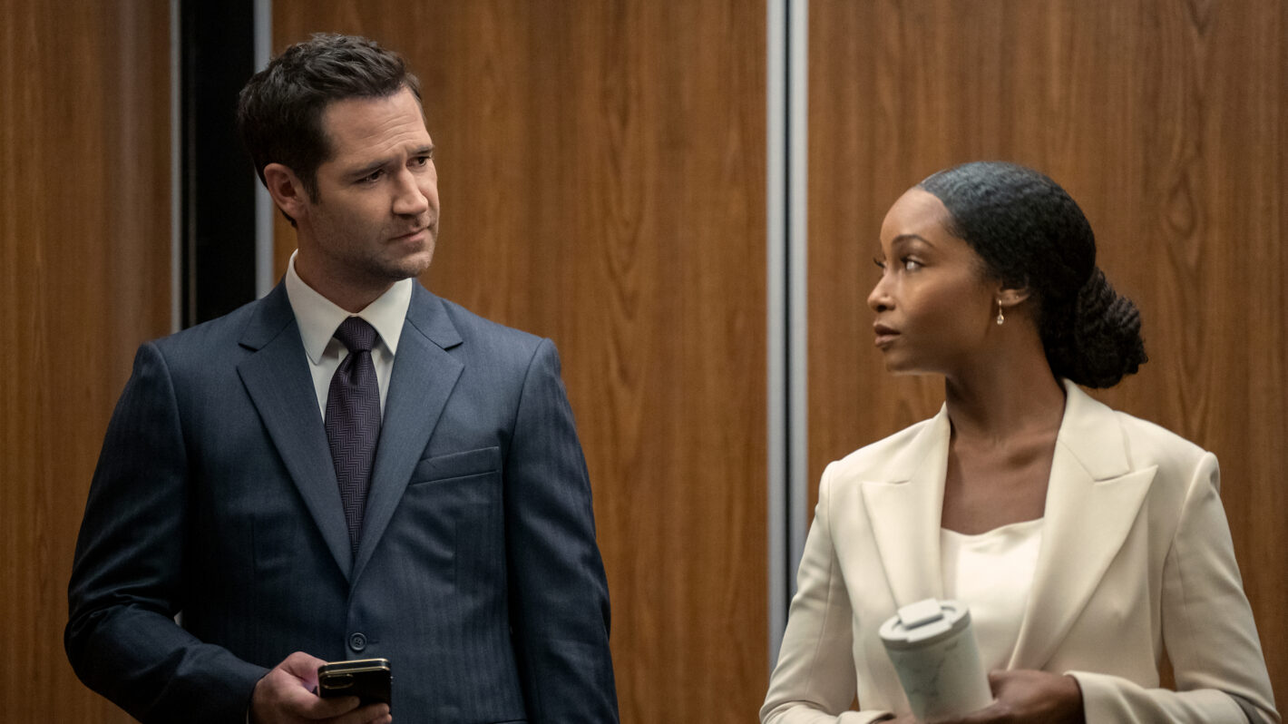 Manuel Garcia-Rulfo and Yaya DaCosta in 'The Lincoln Lawyer'