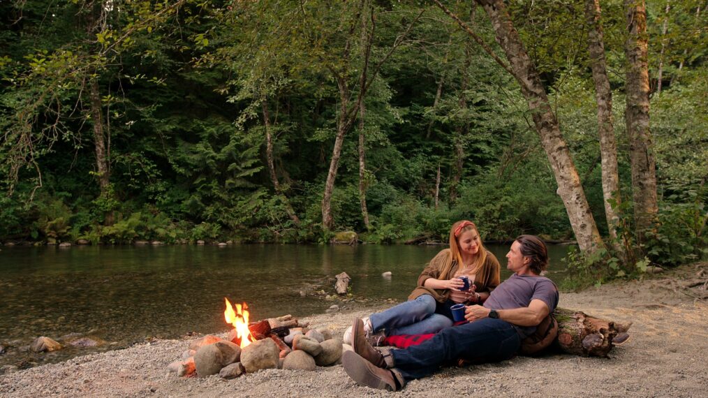 Alexandra Breckenridge and Martin Henderson in 'Virgin River'