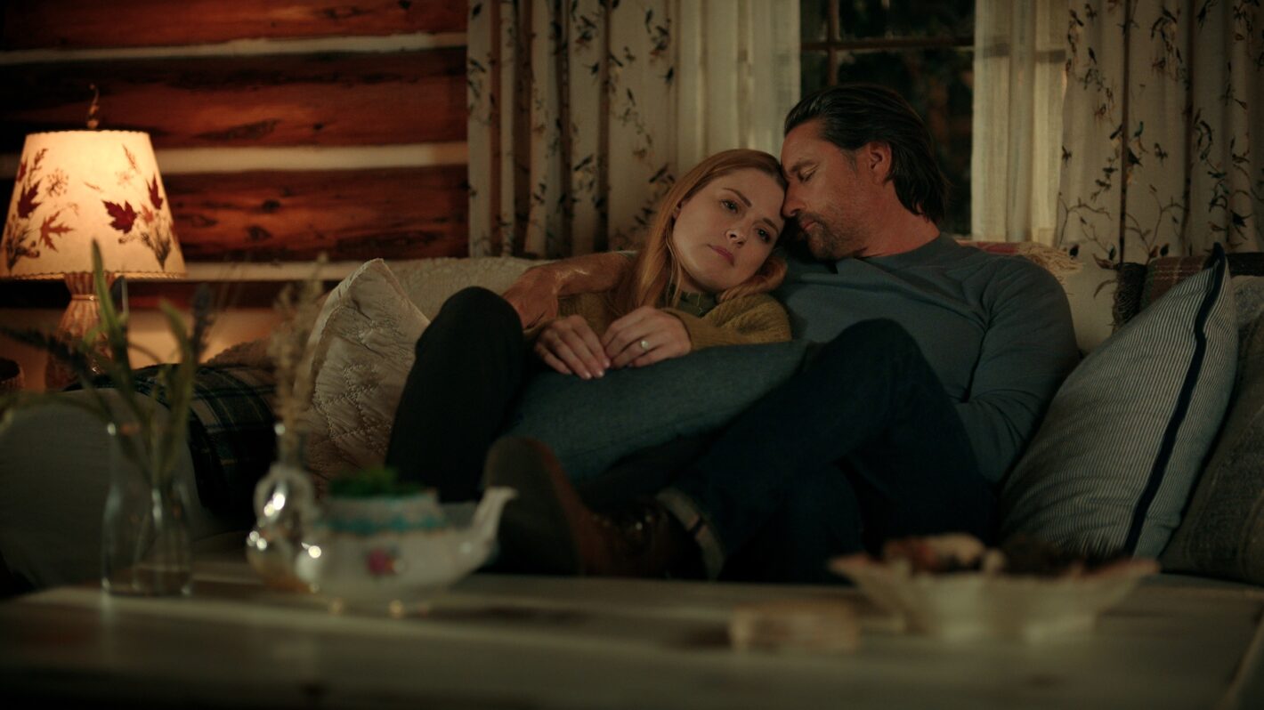 Alexandra Breckenridge and Martin Henderson in 'Virgin River'