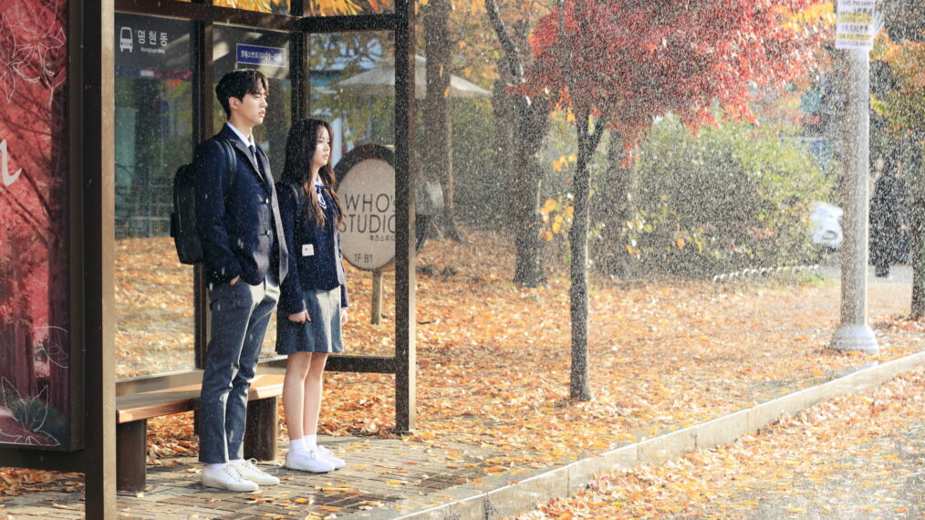 Kim So-hyun and Song Kang in Love Alarm