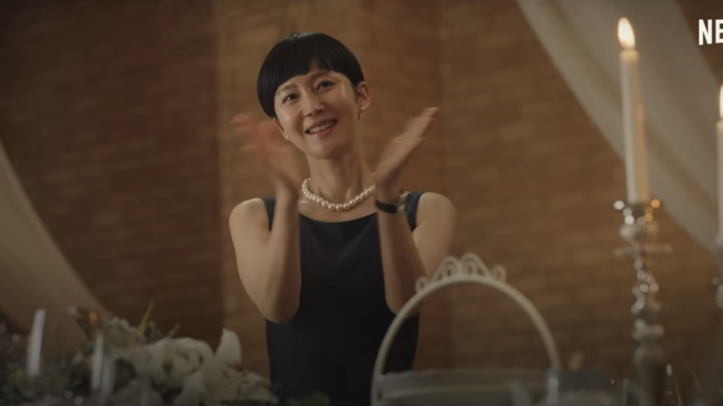 Yum Jung-ah as Han Seo-jin/Kwak Mi-hyang in Sky Castle