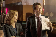 Gillian Anderson and David Duchovny in 'The X-Files