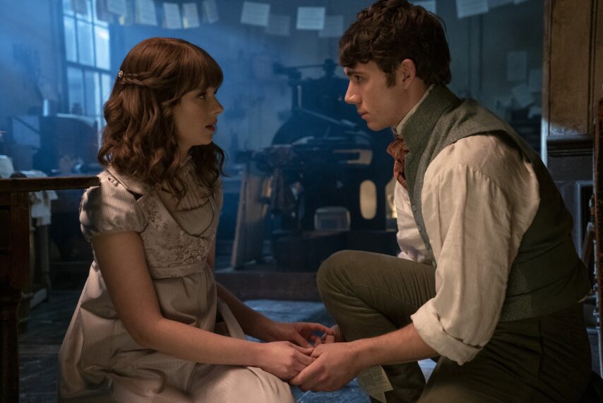 Claudia Jessie as Eloise Bridgerton, Calam Lynch as Theo in Bridgerton - Season 2
