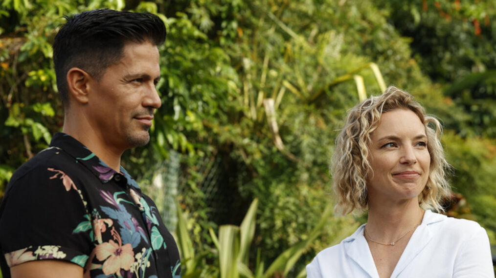 Jay Hernandez as Thomas Magnum, Perdita Weeks as Juliet Higgins in 'Magnum P.I.' - Season 5