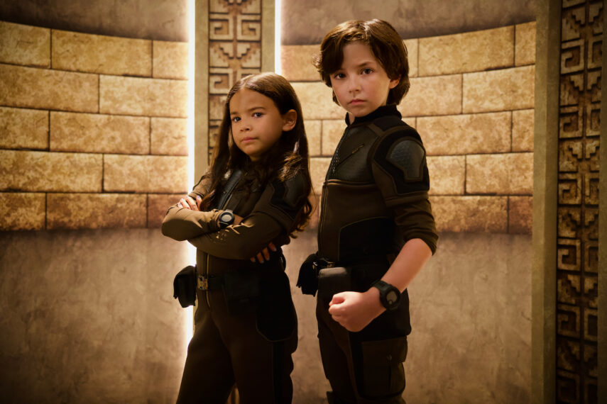 Everly Carganilla as Patty Torrez and Connor Esterson as Tony Torrez in Spy Kids: Armageddon