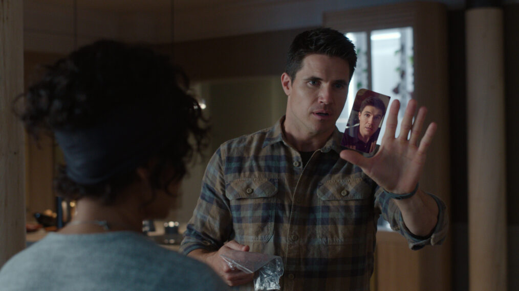 Robbie Amell in 'Upload'