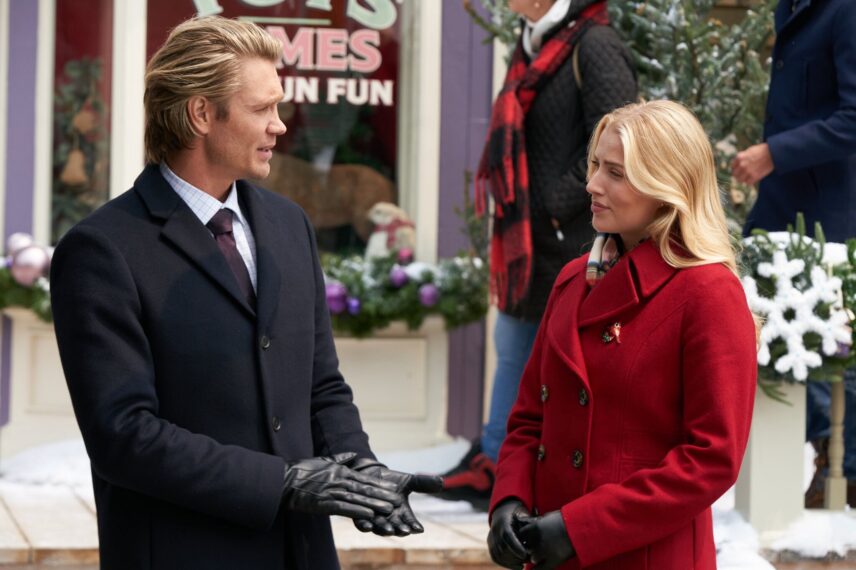 Chad Michael Murray and Christina Taylor Brown in 'Christmas on Windmill Way'