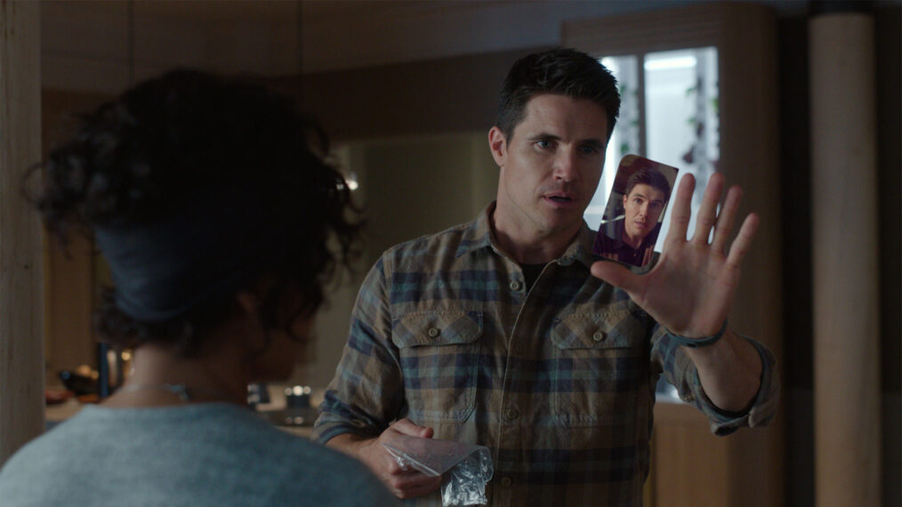 Robbie Amell in „Upload“